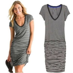 Athleta Side-Shirred V-Neck Striped Tee-Shirt Dress in Gray Stripes - Medium